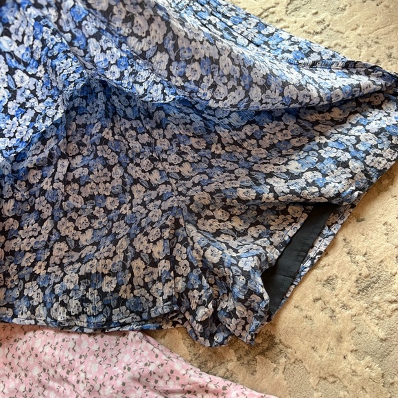 HOLLISTER set of two XS mini dresses - Picture 4 of 7